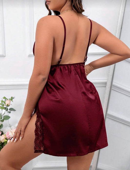 Дамска сатенена нощница с дантела – големи размери (бордо)