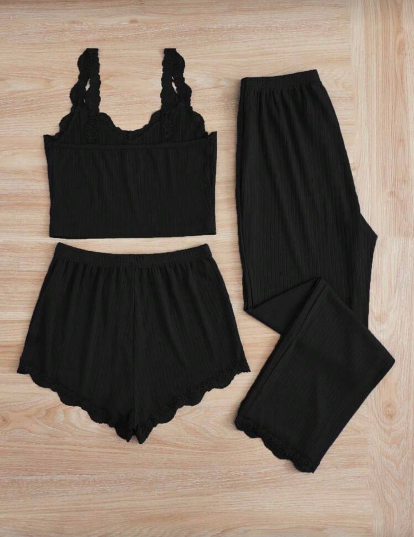 Черeн дамски комплект за сън и домашно облекло – 3 части с дантела