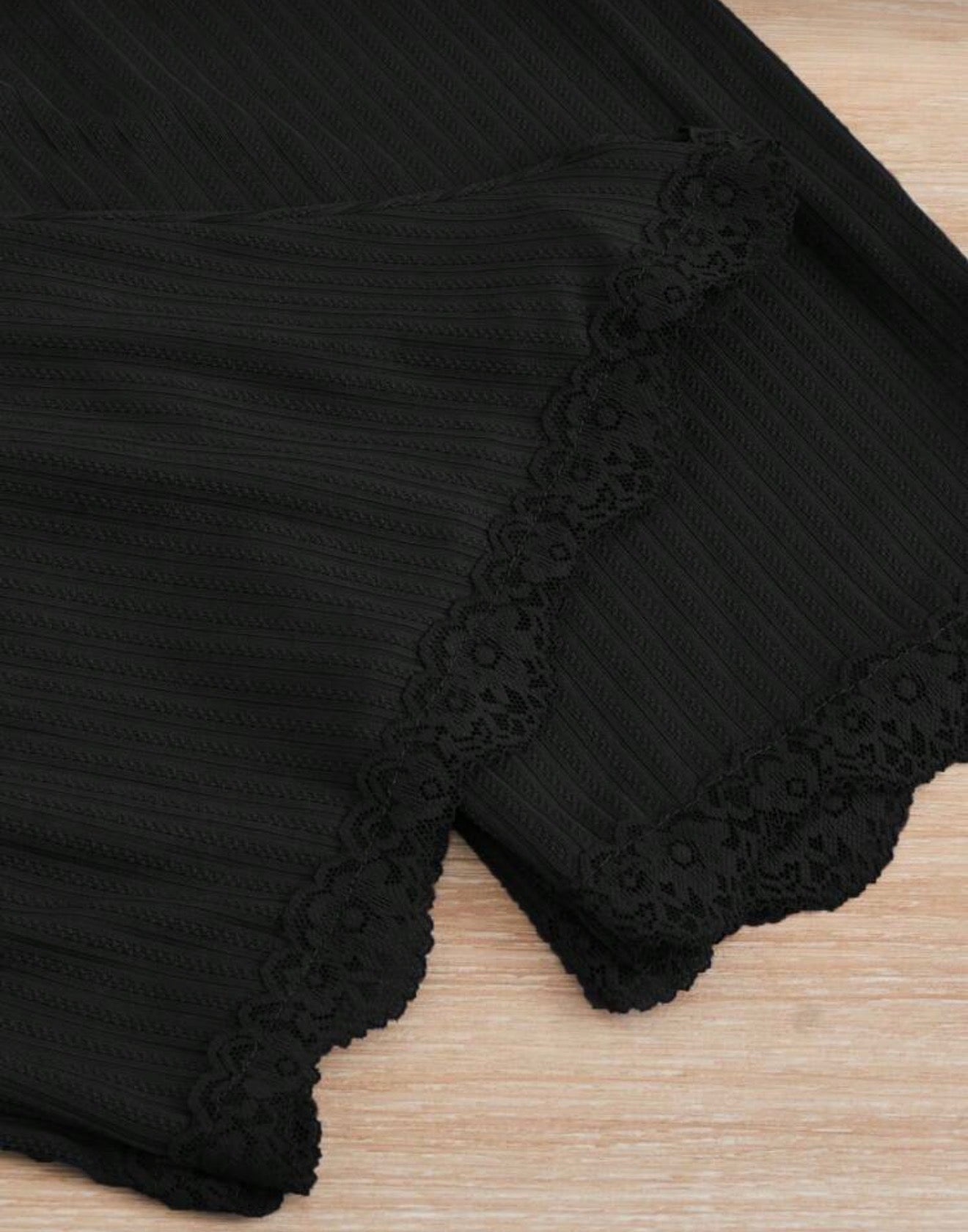 Черeн дамски комплект за сън и домашно облекло – 3 части с дантела